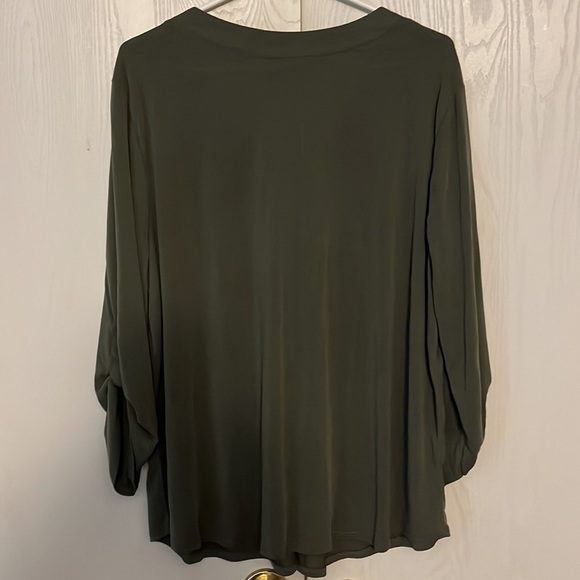 Boutique Plus V Neck Blouse - Picture 2 of 5